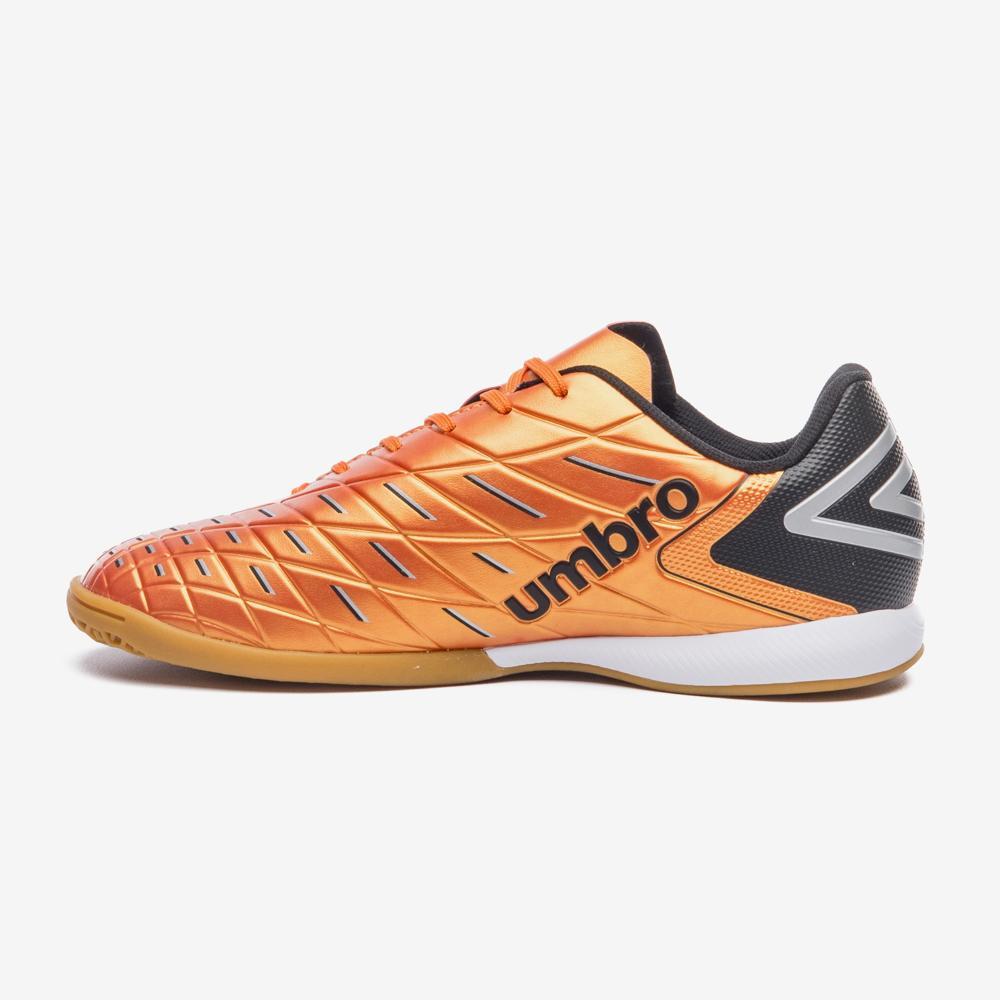 Chuteira futsal umbro domain